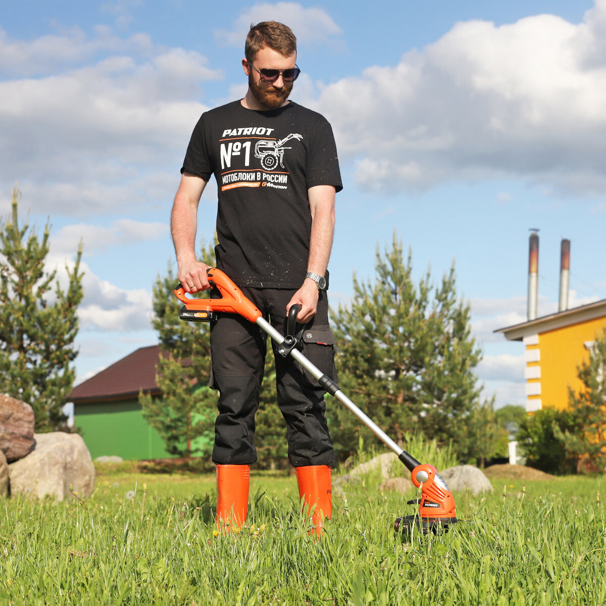 Этот триммер обладает рядом преимуществ, которые делают его отличным выбором для тех, кто ценит качество и удобство в работе.