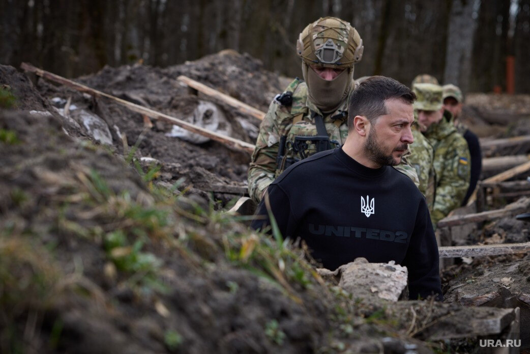 Президенту Украины Владимиру Зеленскому доложили о тяжелой ситуации для ВСУ на Донбассе