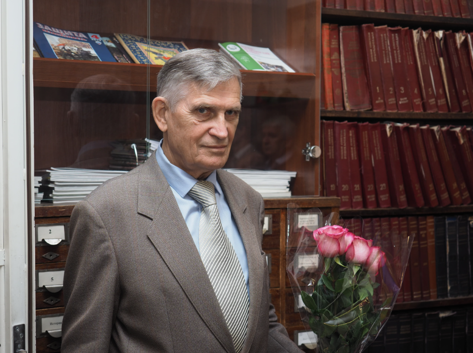 85 лет со дня рождения Ивана Даниловича Косачева. Известный хирург, педагог и общественный деятель, он всю жизнь посвятил служению медицине и Военно-медицинской академии.