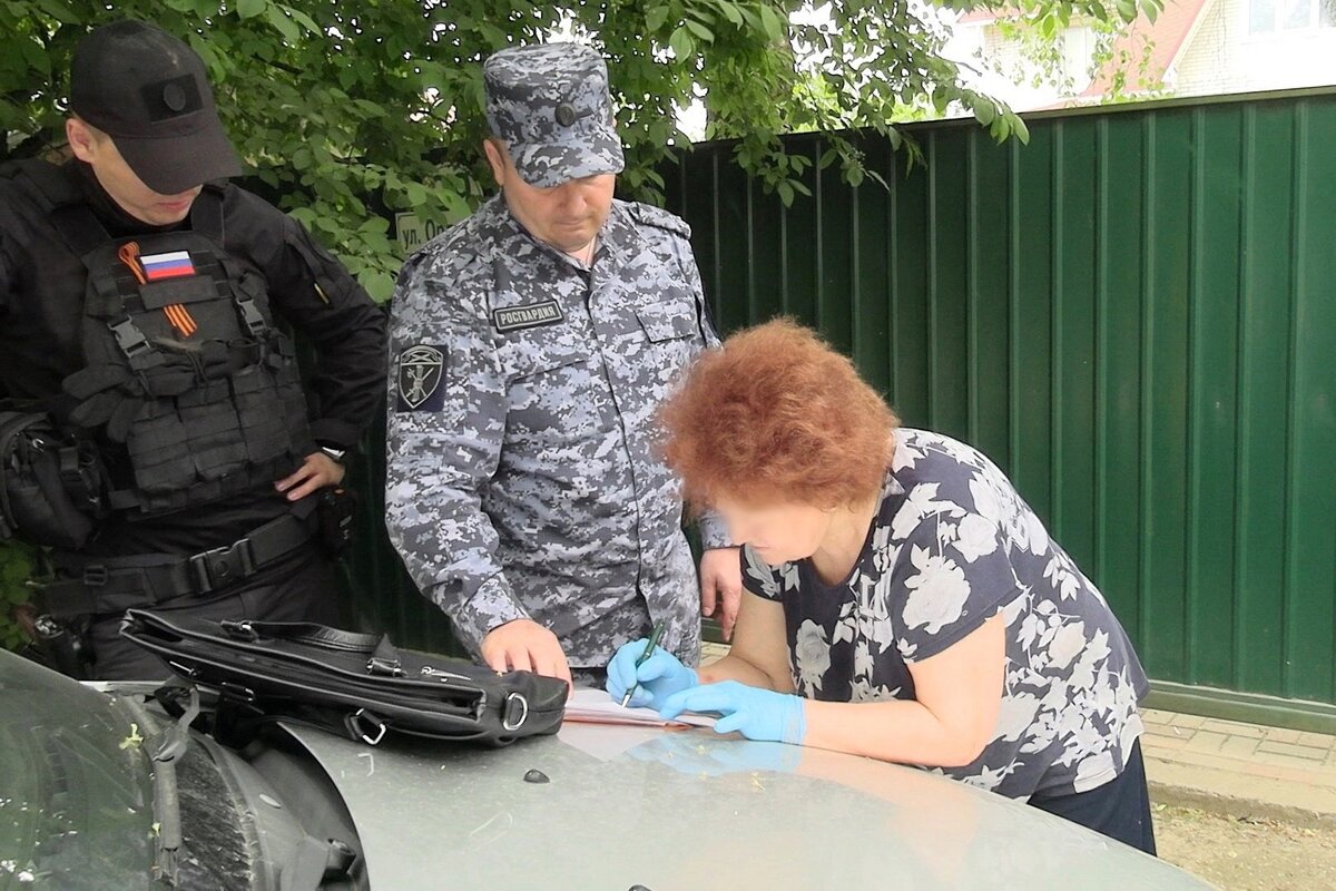 В Санкт-Петербурге и Ленобласти сотрудники Росгвардии проводят  профилактические рейды по контролю за оборотом гражданского оружия |  Росгвардия Петербурга | Дзен