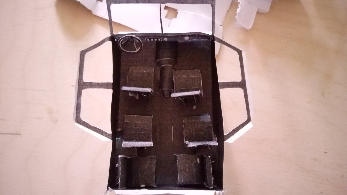 Кресла в салоне.  УАЗ "ВАИ" модель из бумаги