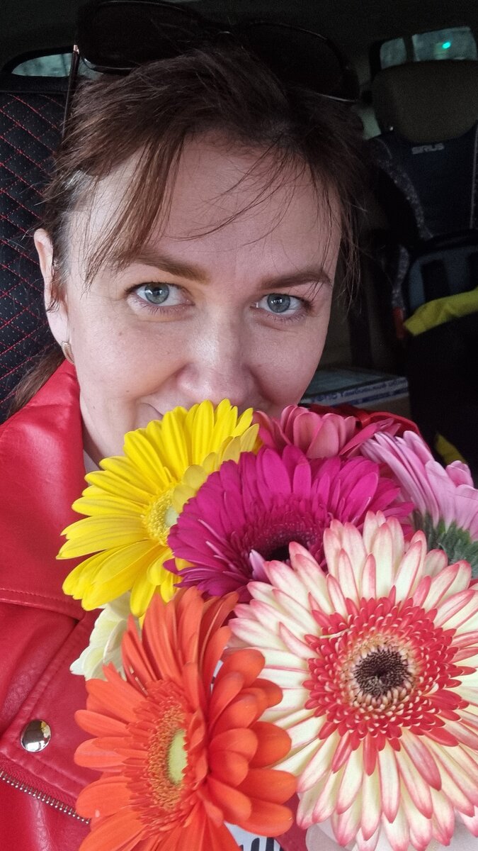 Красивые цветы - подарок от мужа. Как они называются забыла?