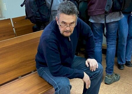    Жителя Екатеринбурга, обругавшего мальчика за шапку с символикой СВО, приговорили к трём годам тюрьмы