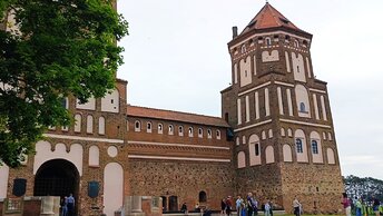 Беларусь. Мирский замок — одна из главных туристических достопримечательностей. Замок занесен в Список всемирного наследия Юнеско