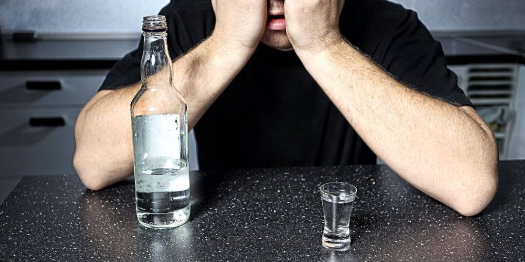 7 самых «пьющих» профессий в России