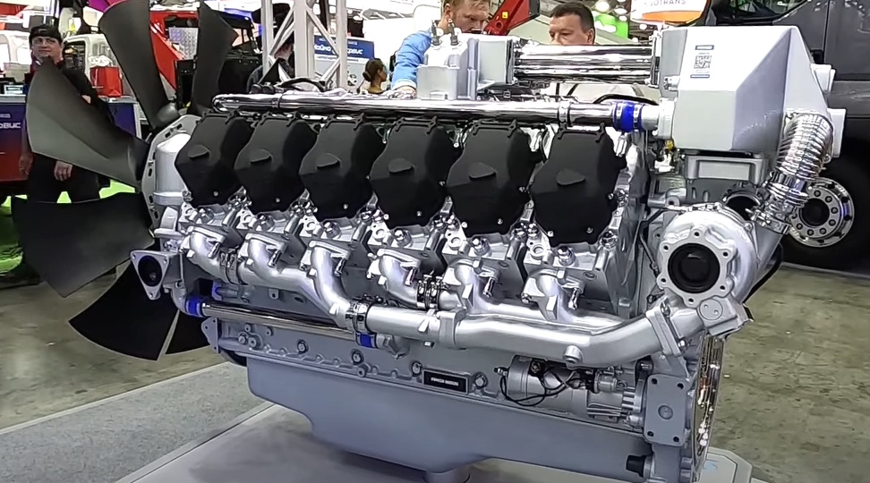 Новый отечественный V12 на 1054 лошадей! Турбодизель ЯМЗ 855 официально представлен. Фото и видео