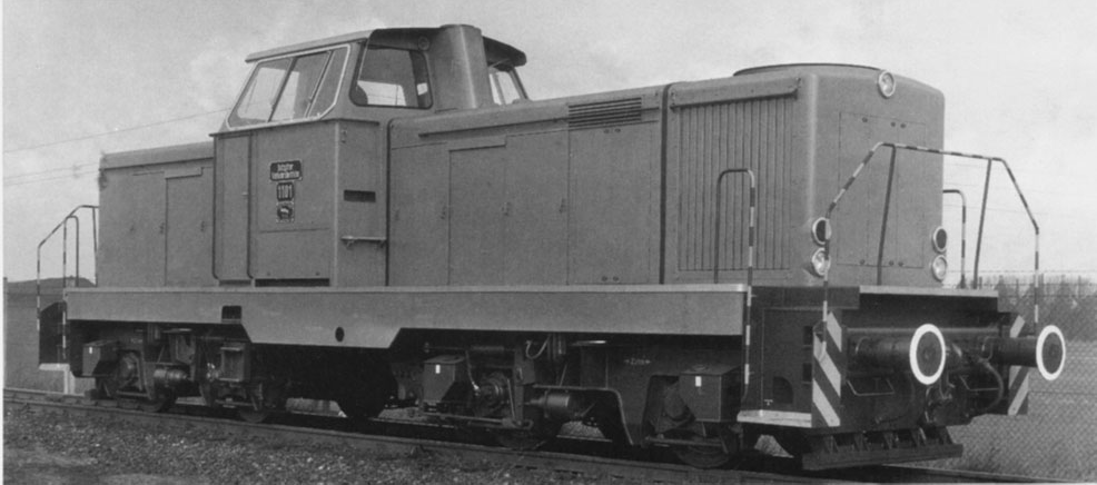 Картинка из свободных источников.  Дизель-гидравлический локомотив Drehgestell-Lokomotive, 1 200 л.с., с тандемным приводом.