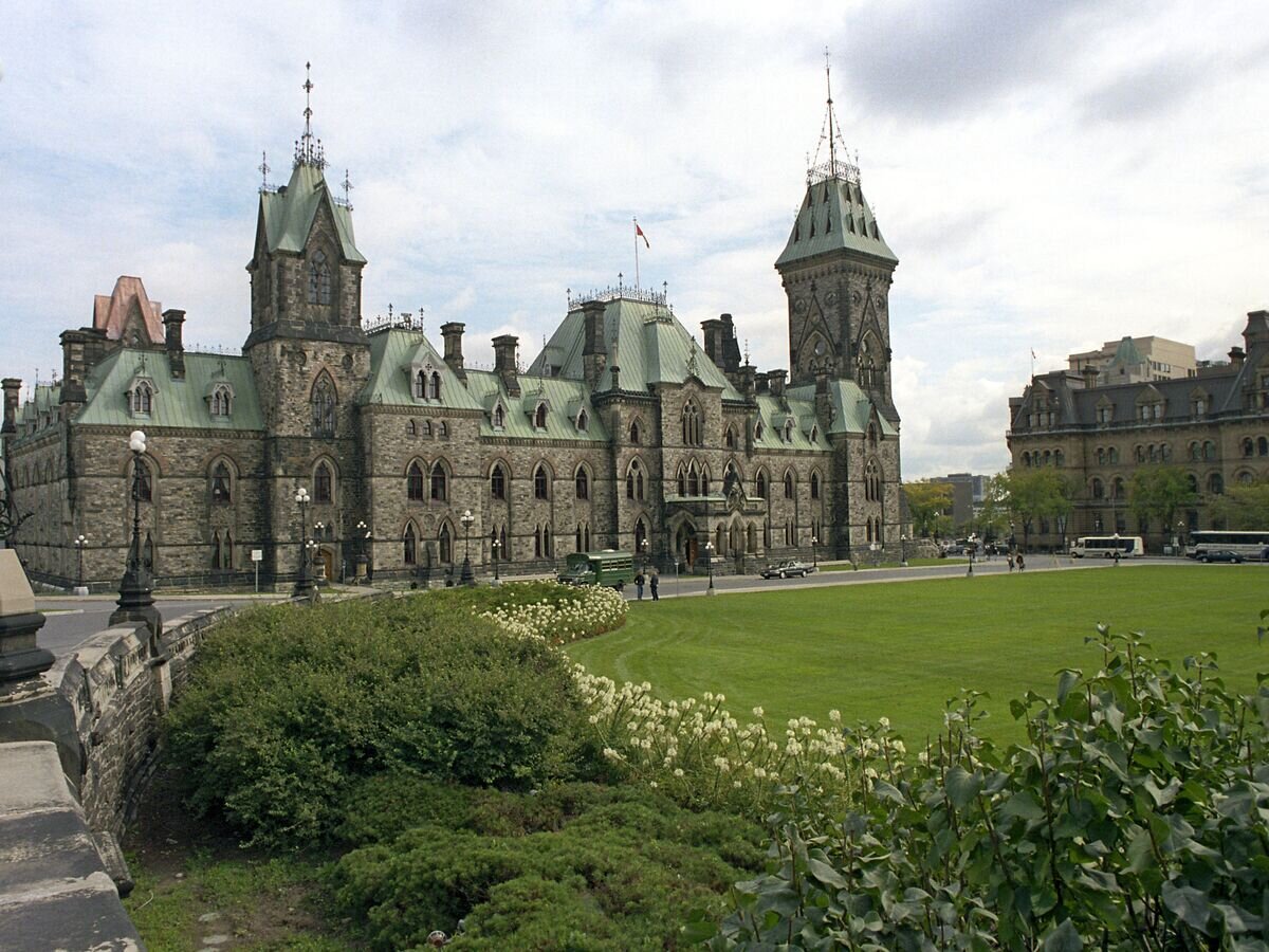    Здание Парламента Канады© РИА Новости / Сергей Субботин