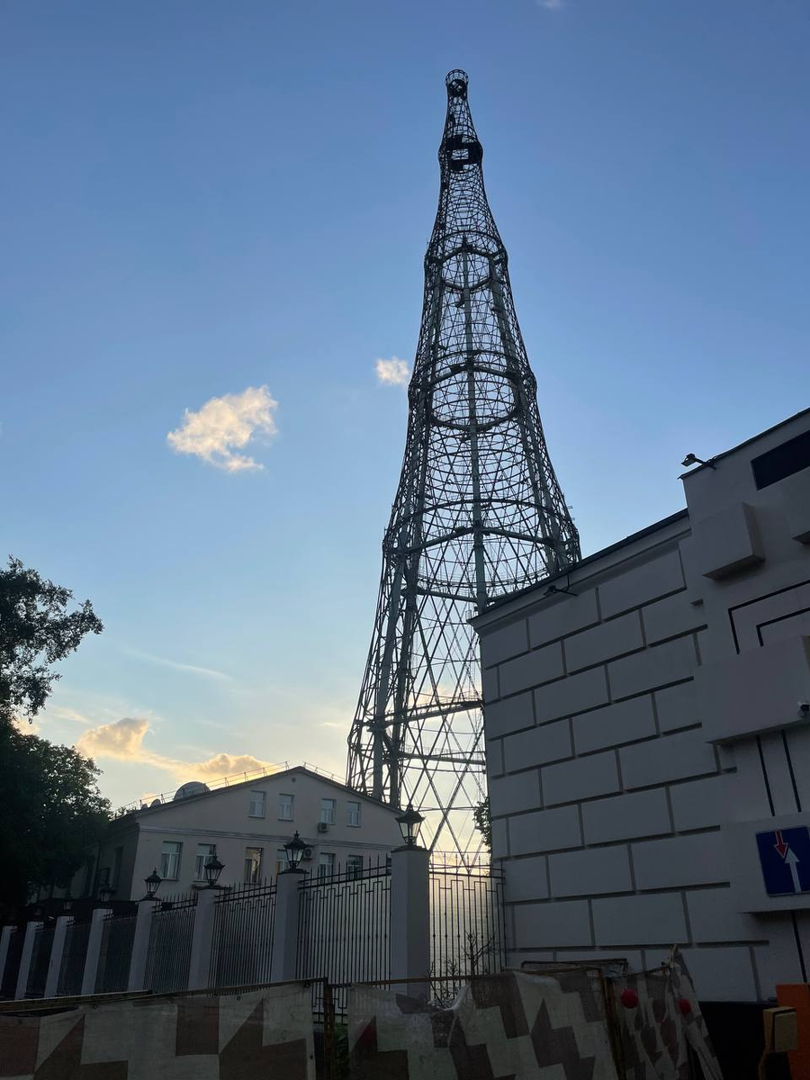 Шуховская башня летом