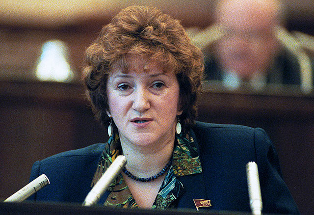 Галина Старовойтова. Источник: https://www.armmuseum.ru/news-blog/2017/2/2/-85-9