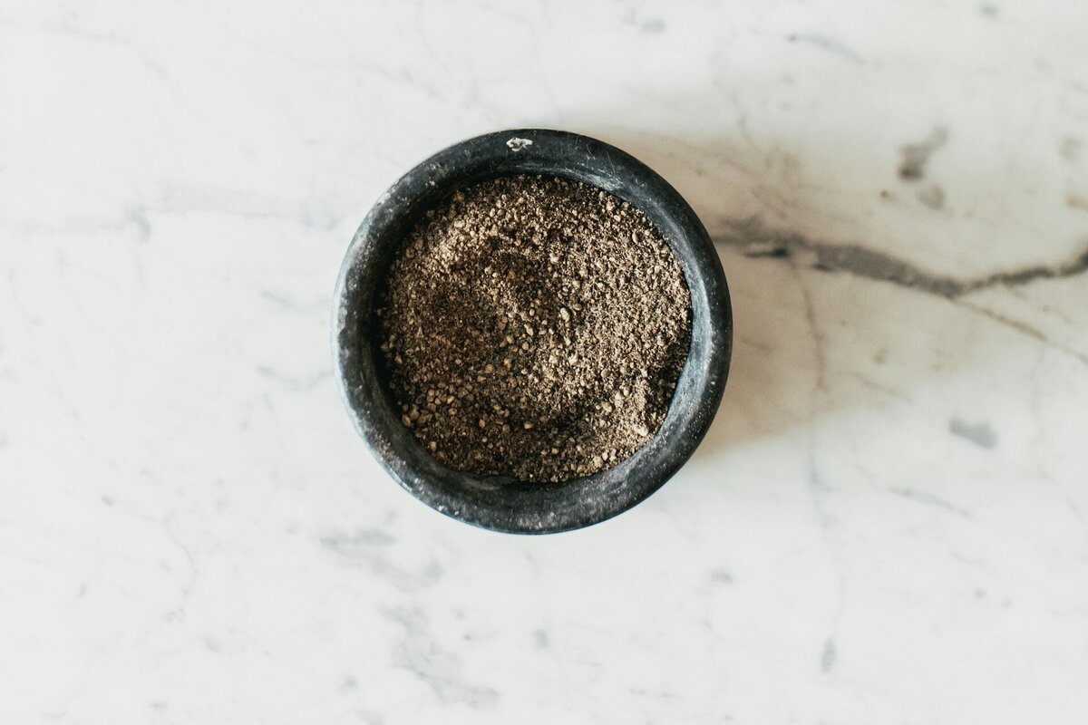     Не только в кулинарии: 7 удивительно полезных способов использовать черный перец в быту