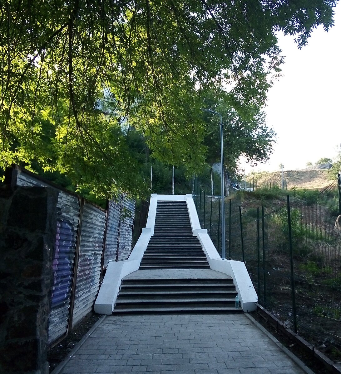 Здесь все фото - автора. 