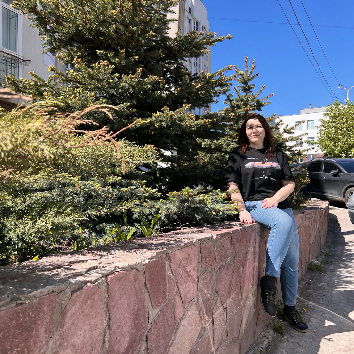 Учитесь спокойствию у часов, они, даже если опаздывают, никуда не спешат. 
