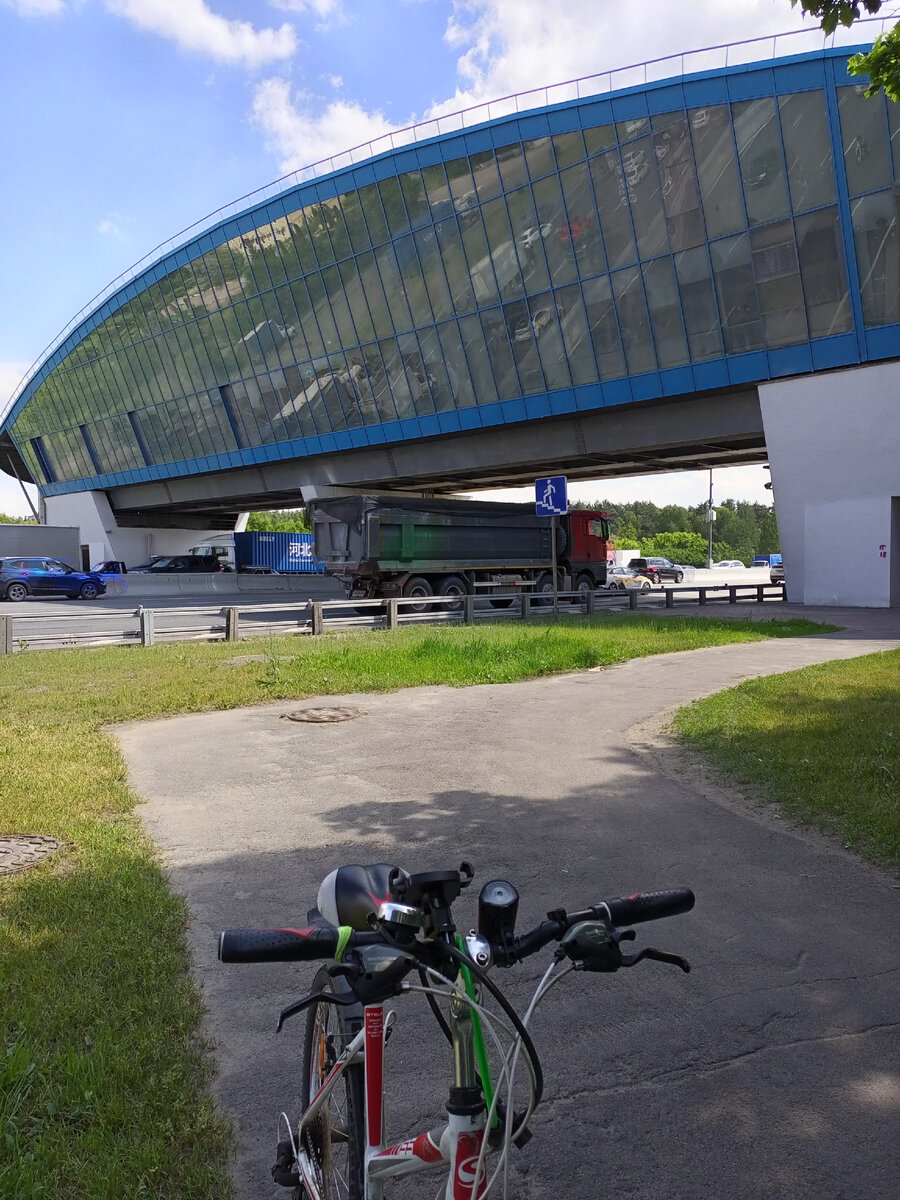 Дорога в парк. МКАД. 