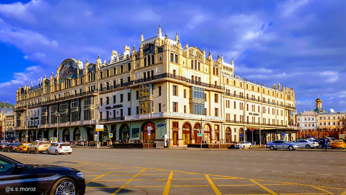 Здание гостиницы "Метрополь"
