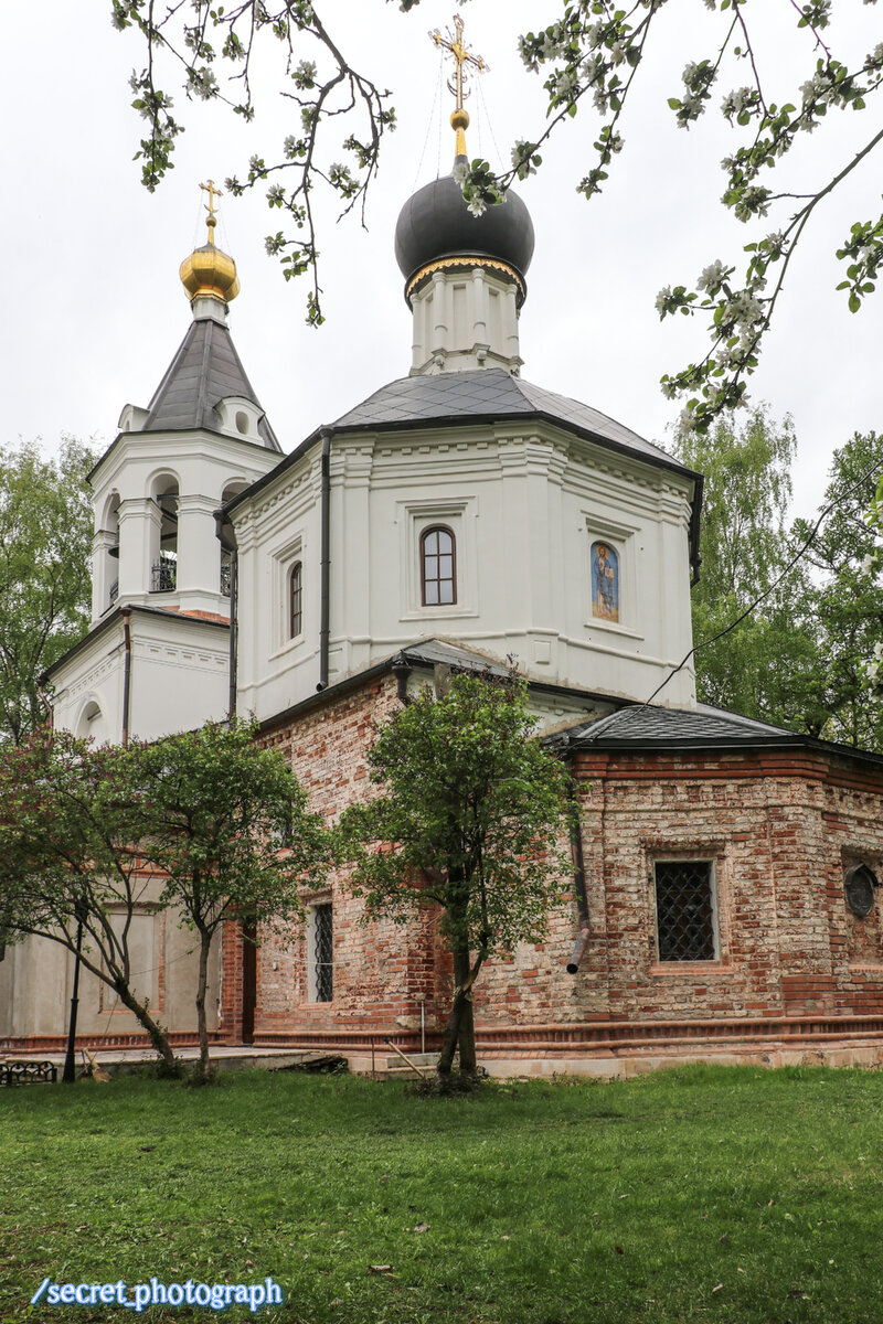 Храм Положения Ризы Богородицы в Леонове, или Церковь, построенная князем  Хованским в знак раскаяния | Тайный фотограф Москвы | Дзен