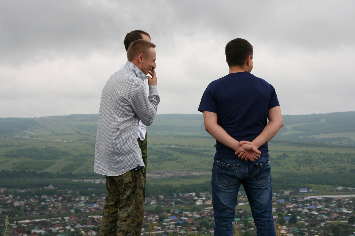 Три водителя из четырёх. Четверый - фотограф. Город Сим, смотровая площадка