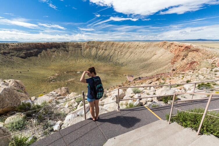    Аризонский метеоритный кратер Фото: Depositphotos