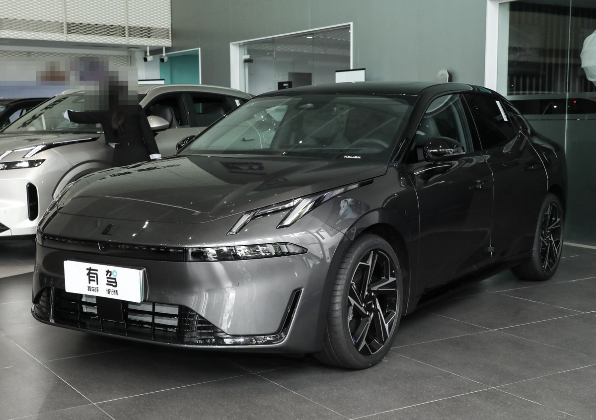 Lynk & Co 07