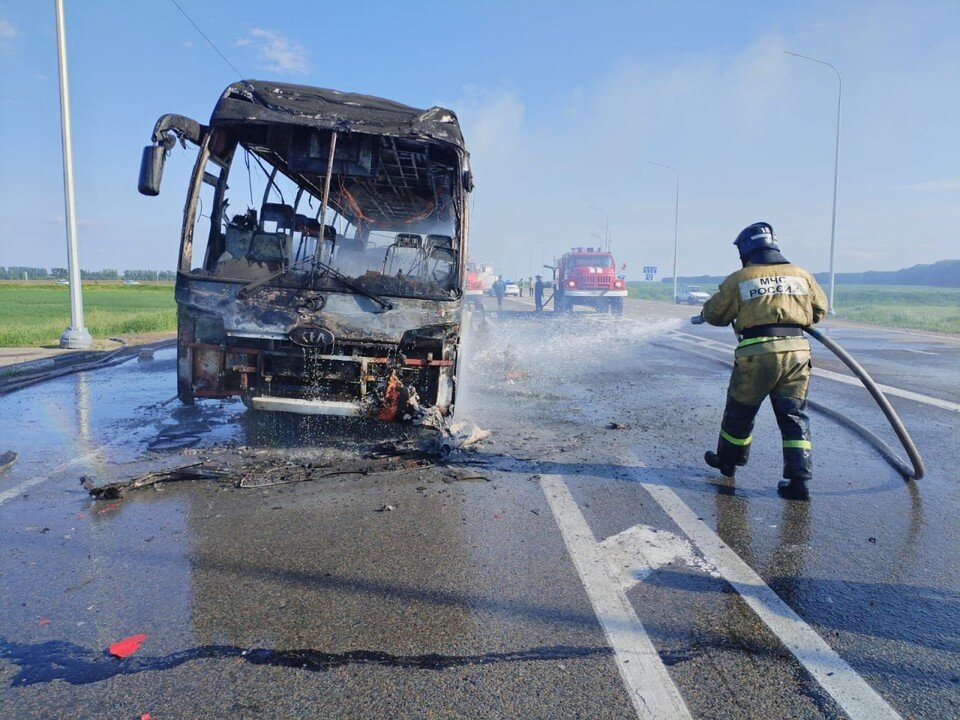 Автобус на трассе