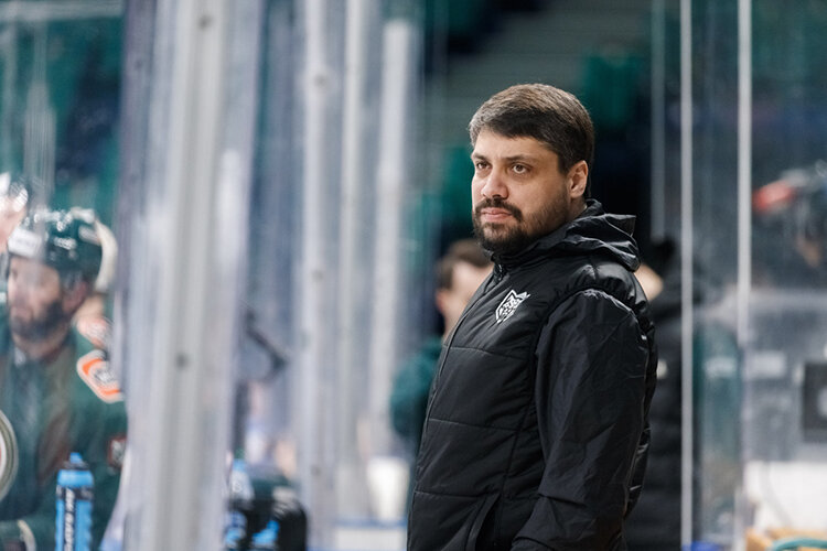    Марат Валиуллин: «В этом сезоне мы подкрепили все делами — больше встречались лично, положили на бумагу регламенты и начали общую работу по усилению альметьевской команды».   
Фото: «БИЗНЕС Online»