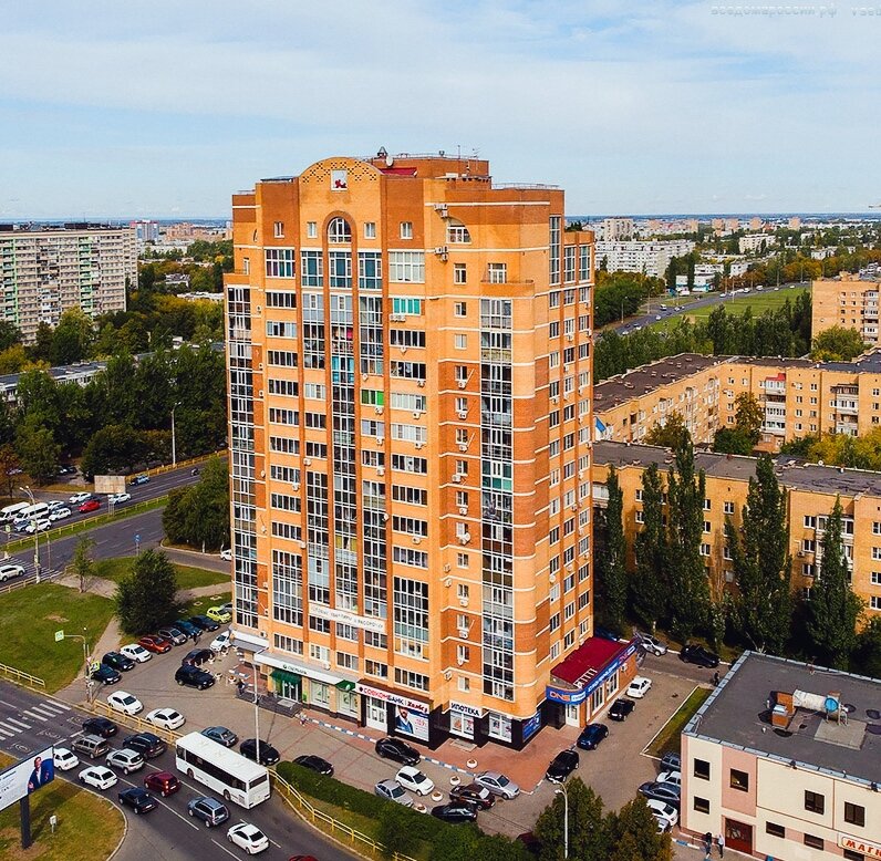 Вот он, этот дом. Ну красивый же. 