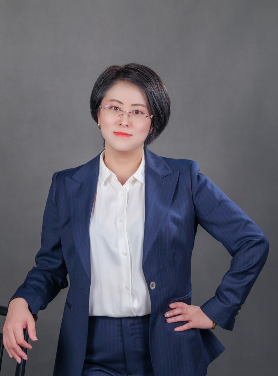 Нина Лян, YM TRANS GROUP 