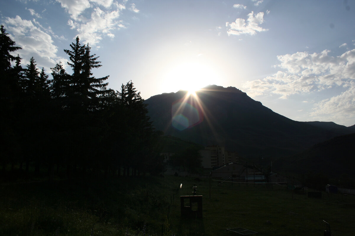 Поймал момент восхода над горой "Заставной" →