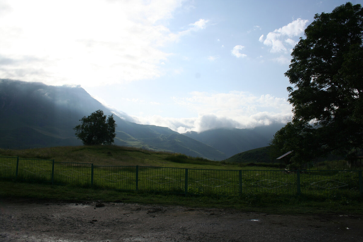 По дороге в Кармадон ... 