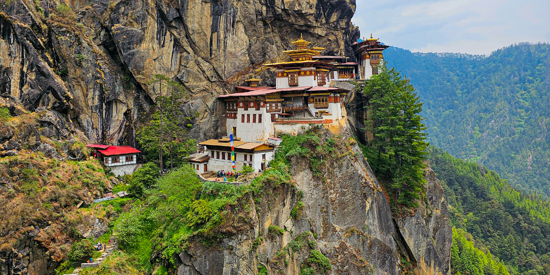 Удивительные факты о Бутане - одной из самых необычных стран в мире.