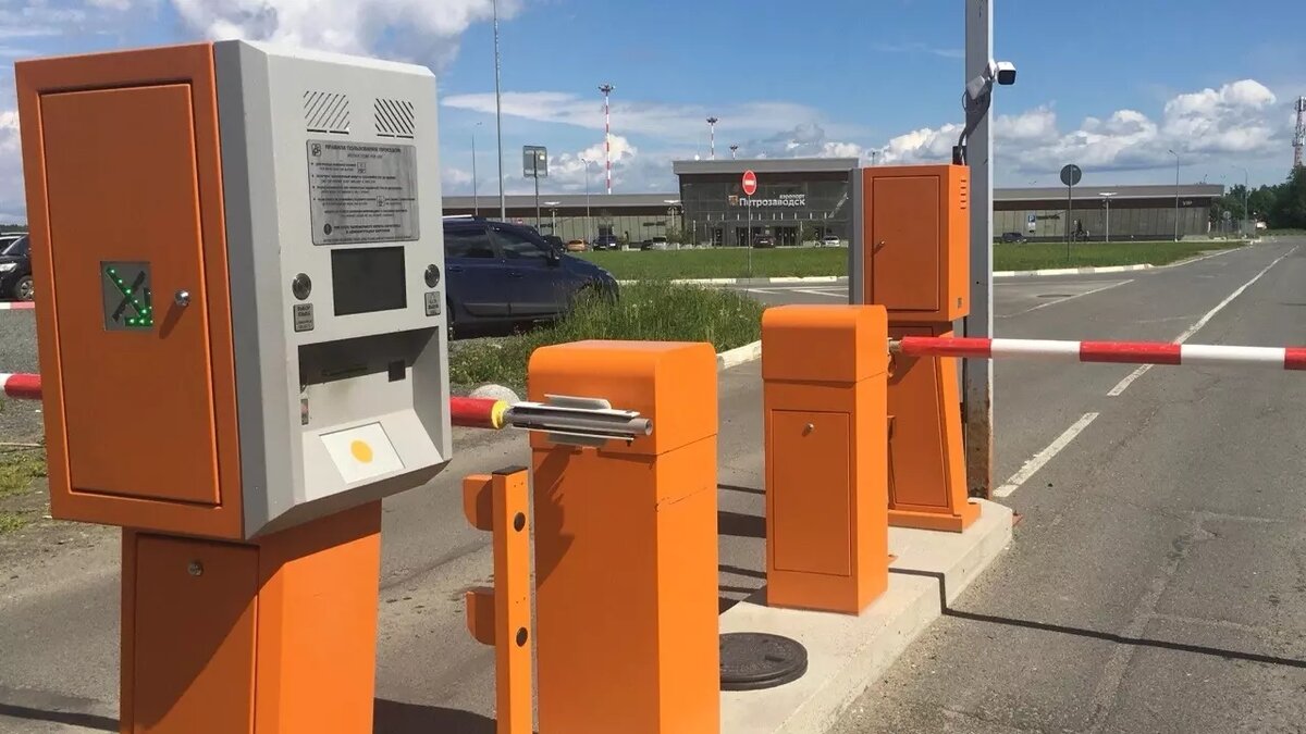     Источник: Аэропорт «Петрозаводск» / vk