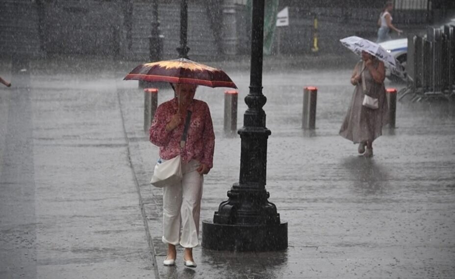    Дожди ожидаются местами по области в течение пяти дней. Фото: Михаил ФРОЛОВ