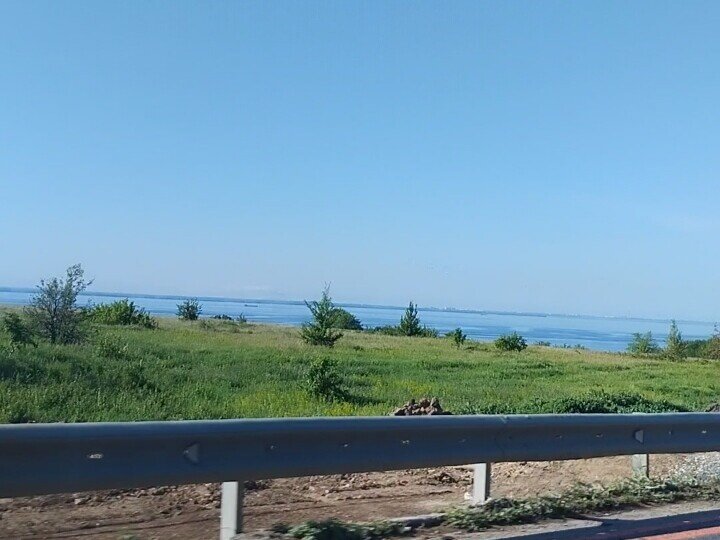 Волга то и дело показывается по левой стороне ⏩