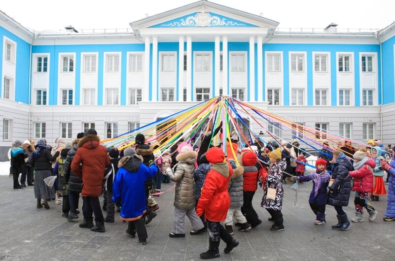 МАСЛЕНИЦА В ГИМНАЗИИ СВЯТИТЕЛЯ ВАСИЛИЯ ВЕЛИКОГО