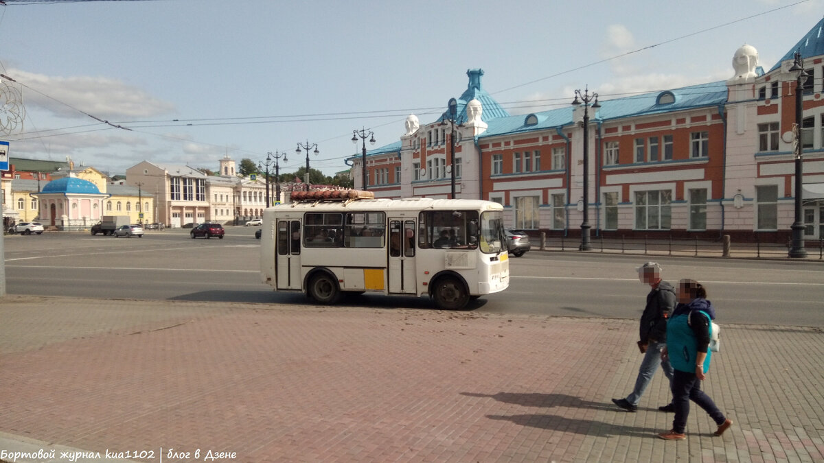 Общественный транспорт в городе, преимущественно, представлен вот такими автобусами марки ПАЗ. Автор фотографии kua1102