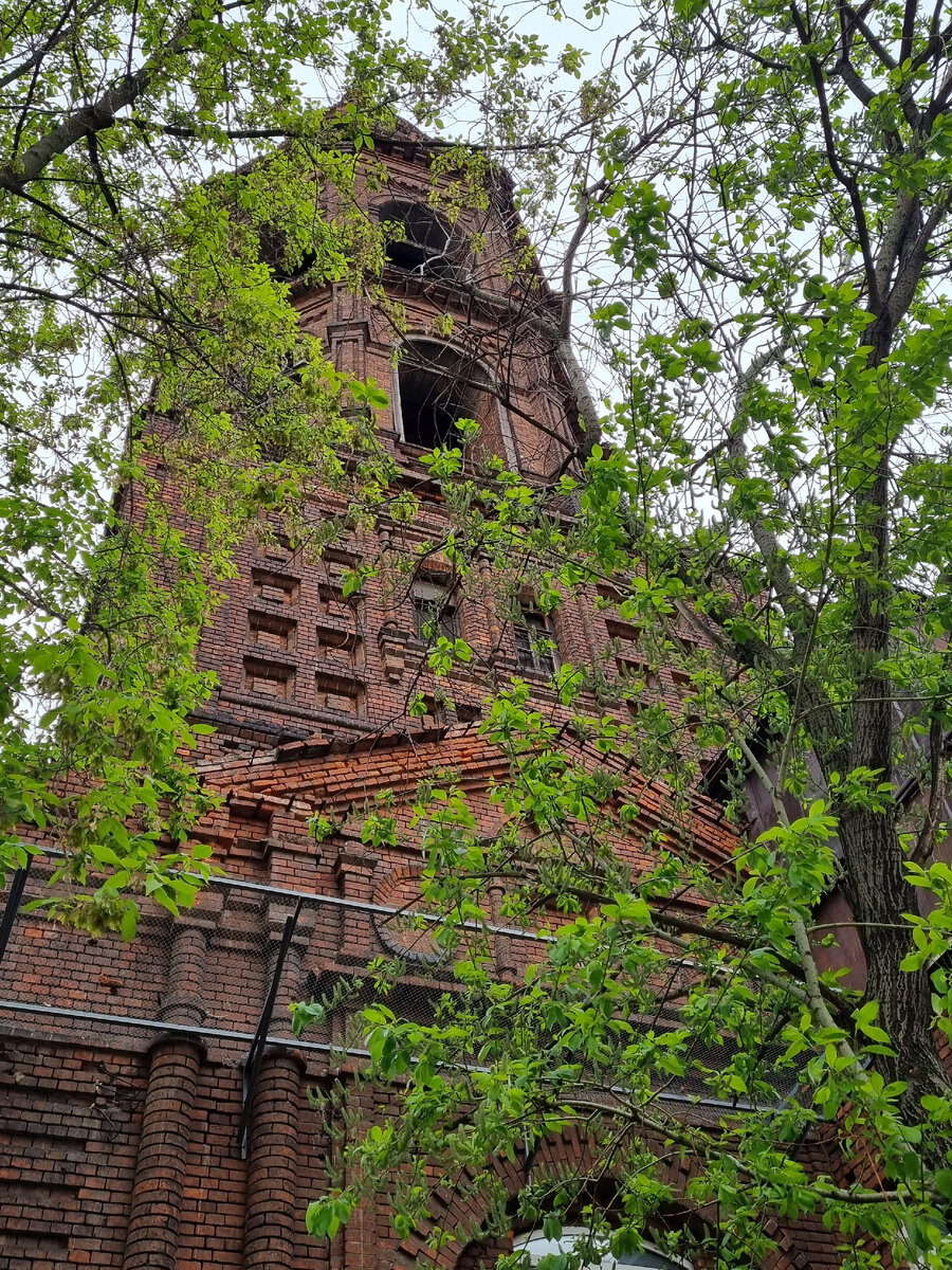 Московский храм Николы Чудотворца в Новой слободе (храм Смоленской иконы Божией Матери в Новой Слободе).Фото автора статьи.