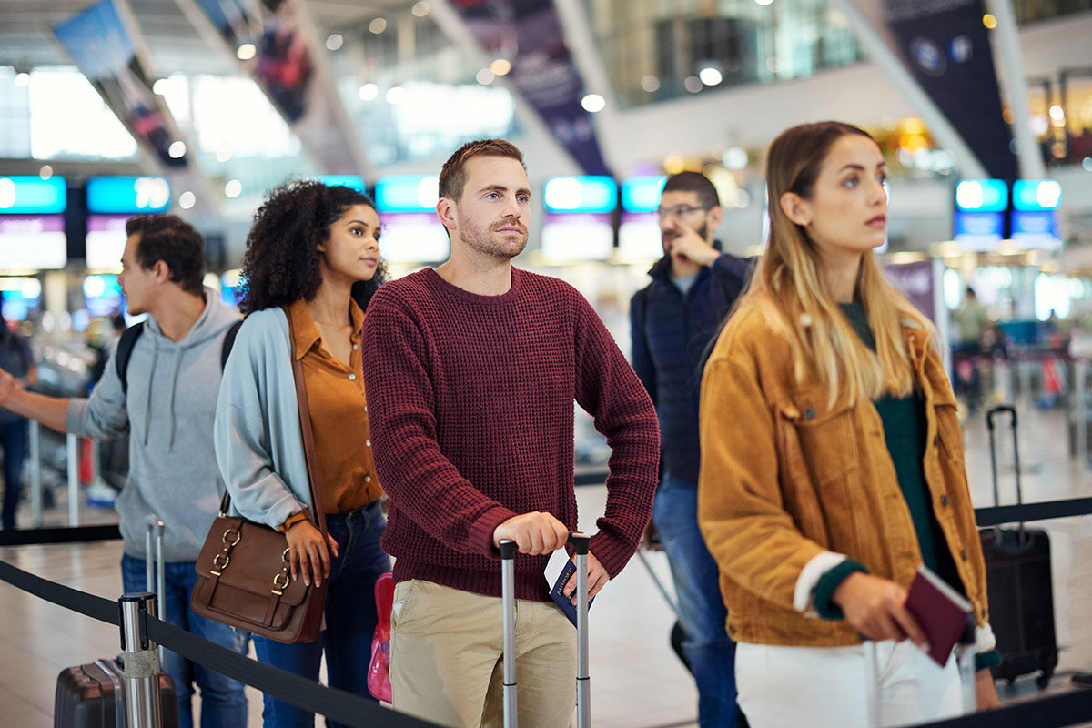    Сотрудники таможни работают в аэропортах, на вокзалах и в приграничных пунктах. Источник: shutterstock.com