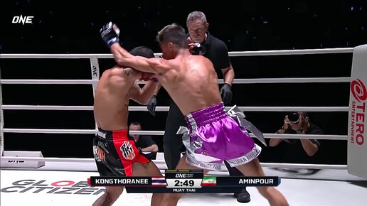 СТРАШНЕЙШИЙ ЛОКОТЬ 💪 Kongthoranee vs. Aminpour Muay Thai Full Fight