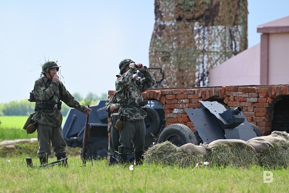 Участники IV Всероссийский фестиваль военно-исторической реконструкции «Военные игры «Элбэдэн» / Максим Платонов