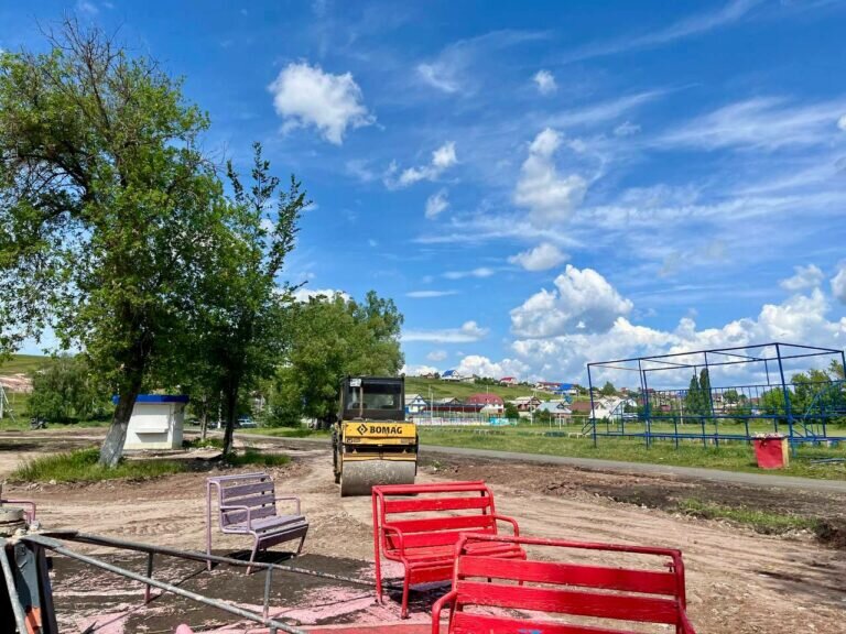    В Абдулино идет благоустройство парка «Заречный» Андрей Севостьянов