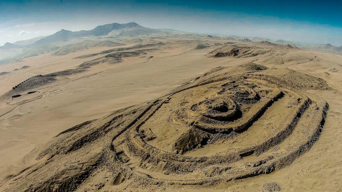 peru.travel📷Археологический комплекс Чанкильо в Перу также называют одной из древнейших и загадочных обсерваторий