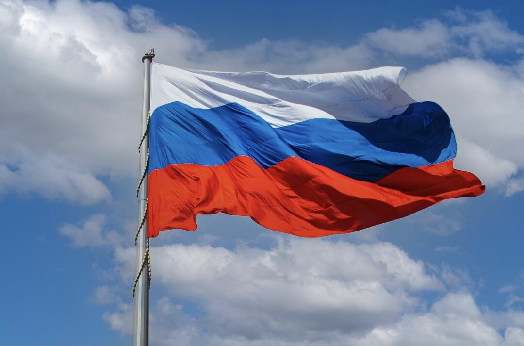 Флаг России - неотъемлемый элемент государственности нашей страны.