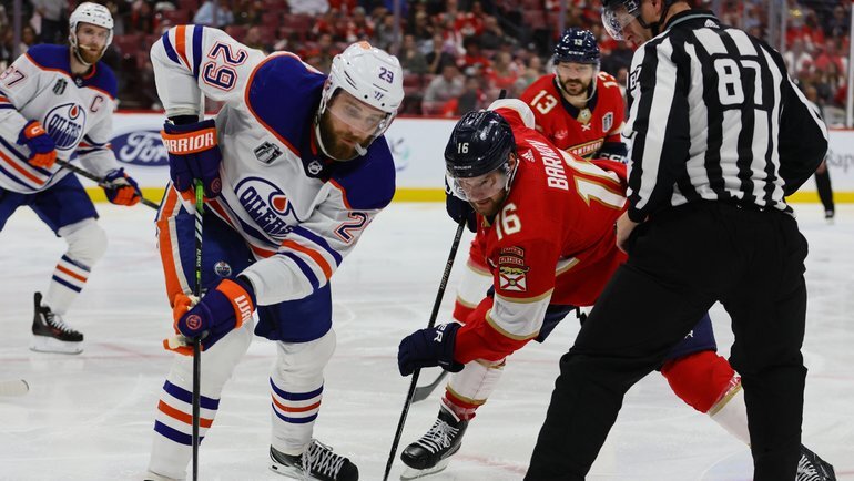    Леон Драйзайтль и Александр Барков. USA Today Sports