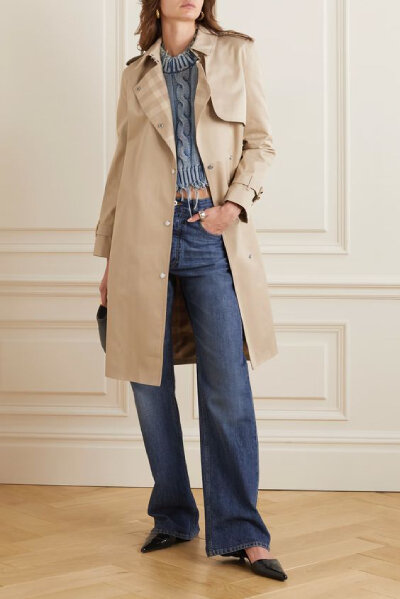   Burberry The Pled