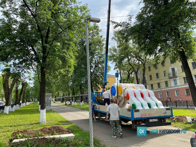    Бульвар на Октябрьском проспекте продолжают готовить к 650-летию Кирова