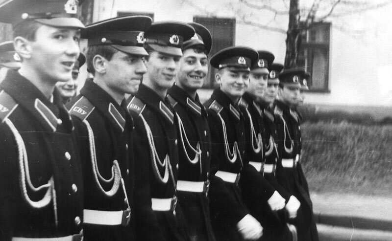 будущие офицеры...