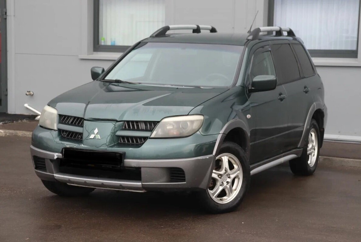 Митсубиси Аутлендер.