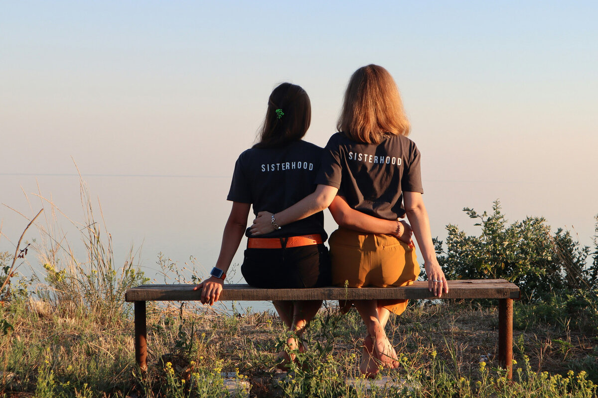    Душевные цитаты о сестрах помогут усилить вашу связь.Фото: Unsplash