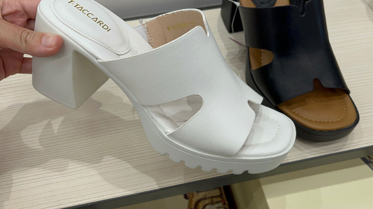 Кари размерная сетка женской обуви. Vienetta размерная сетка. Обувь пьер карден в кари. Котофей детская обувь размерный ряд. Размерная сетка кари.