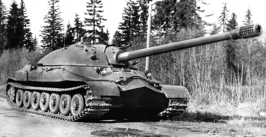 Первый образец ИС-7 1948 года выпуска. Источник фото: https://war-book.ru/tyazhelyj-tank-is-7/